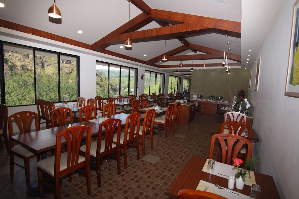 Abad Copper Castle Resort Munnar Exteriör bild